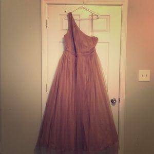 One should tulle gown